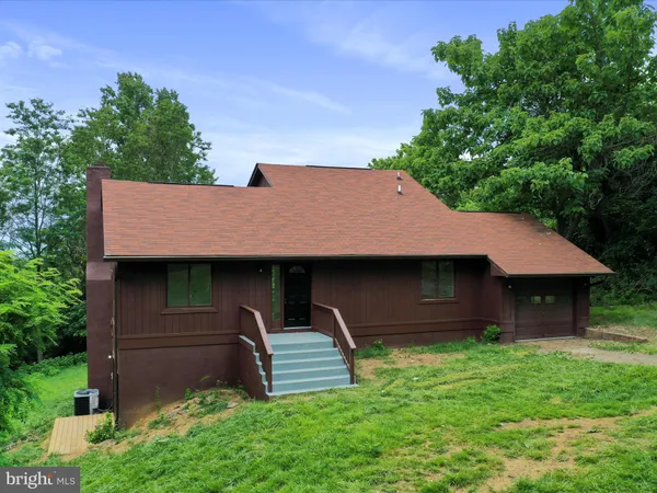 $404,000 | 143 Zinn Way, Linden, VA 22642