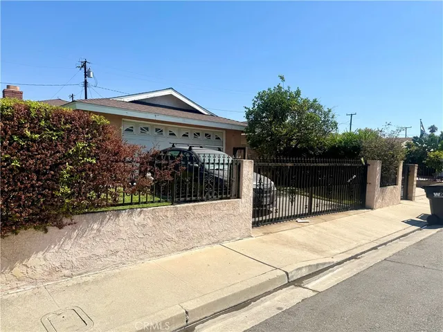 a view of a house with a outdoor space