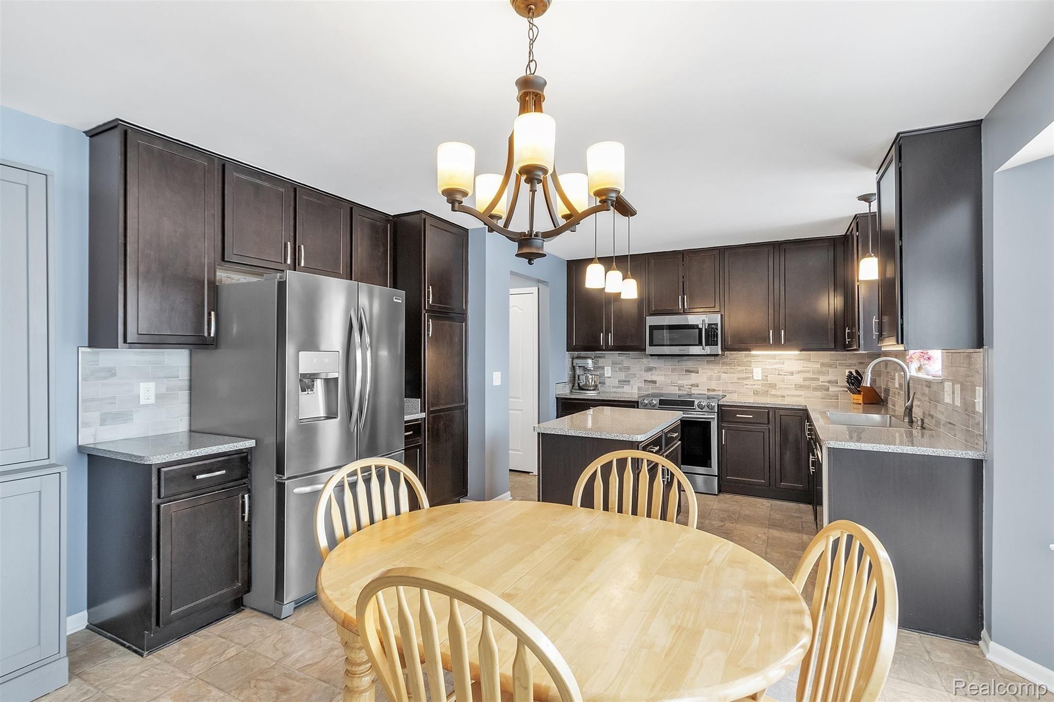 9470 Maple Ridge Drive Newport, MI 48166 - Photo 11 of 41 11-9470 Maple Ridge Dr-Windowstill Real Estate Photography-11.jpg