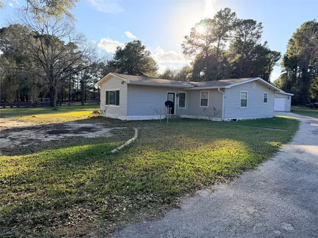 $215,000 | 295 Lazy Hollow Lane, Livingston, TX 77351