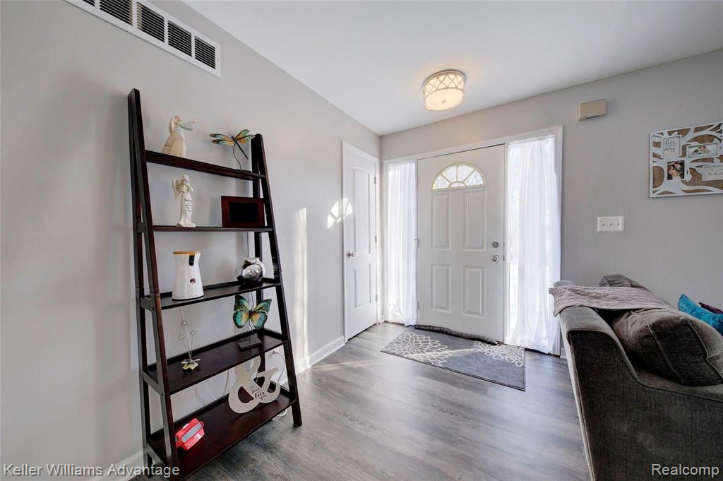 23760 Carleton West Road Belleville, MI 48111 - Photo 2 of 41