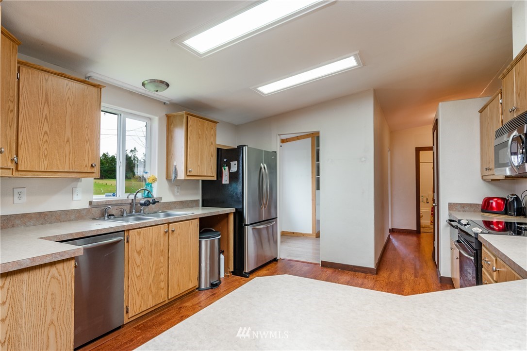 955 Riepma Avenue Oak Harbor, WA 98277 - Photo 4 of 21 Gallery Image 4