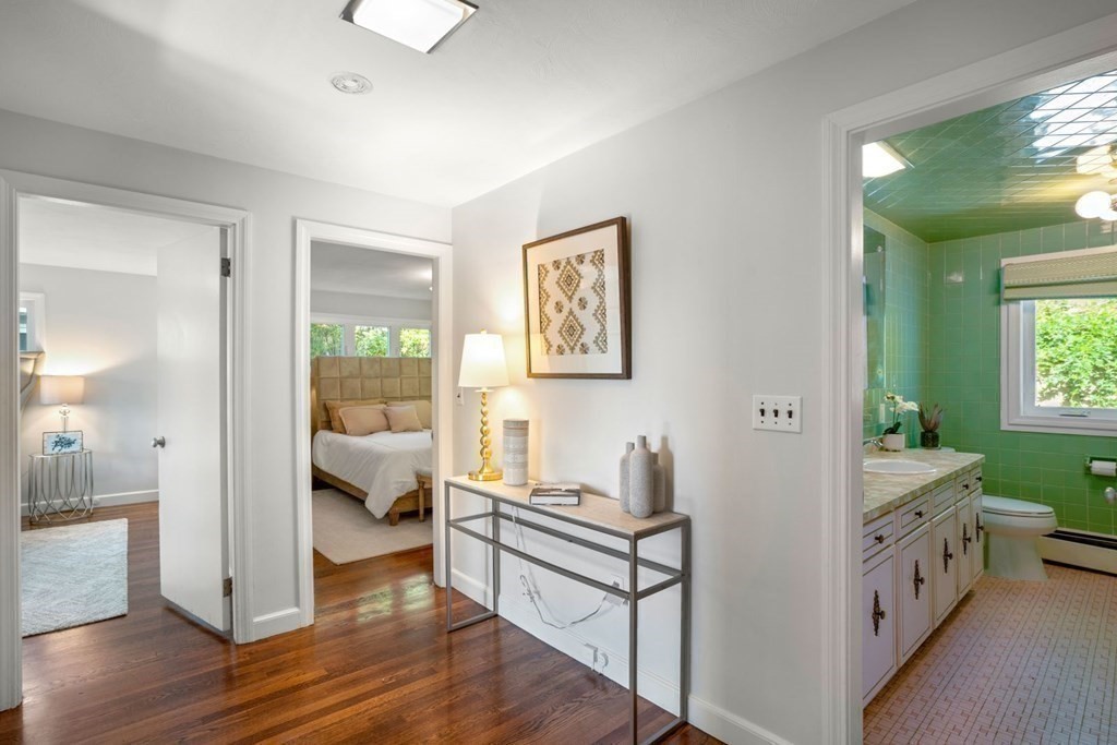 91 Wallis Road Brookline, MA 02467 - Photo 12 of 28 Gallery Image 12