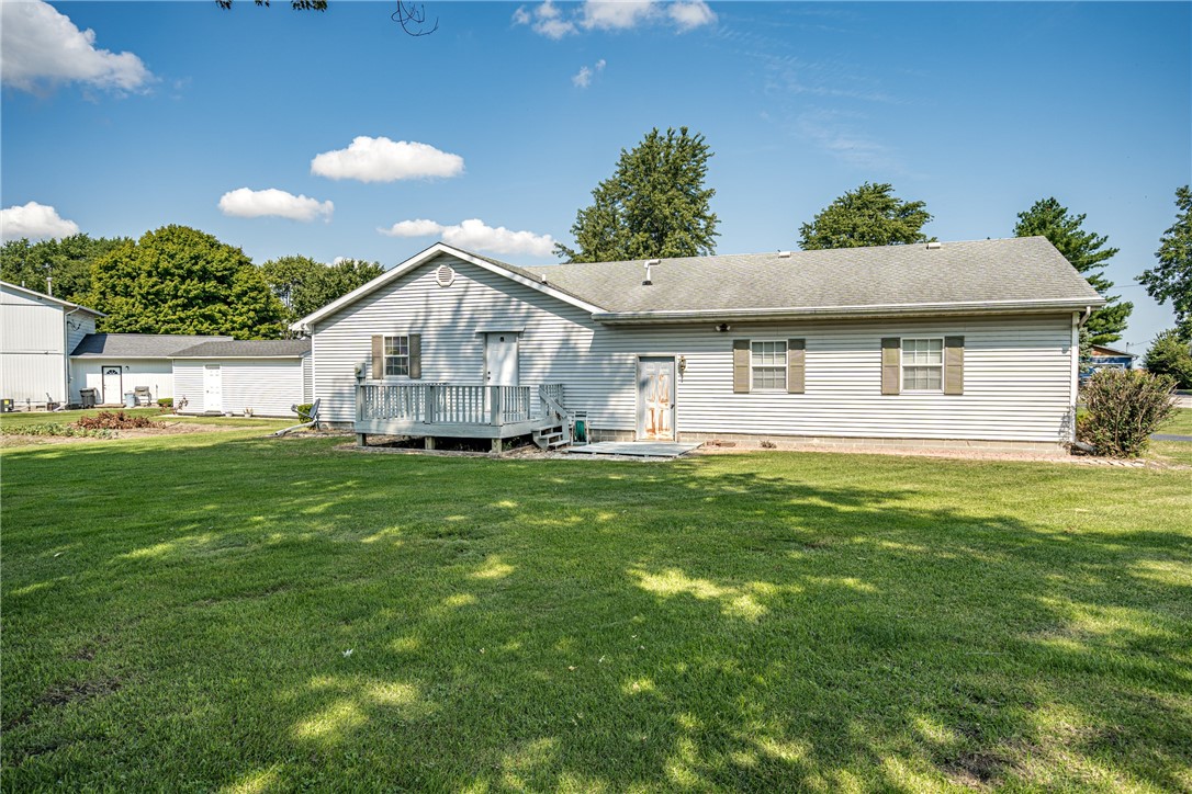305 Wall Street Findlay, IL 62534 - Photo 17 of 22