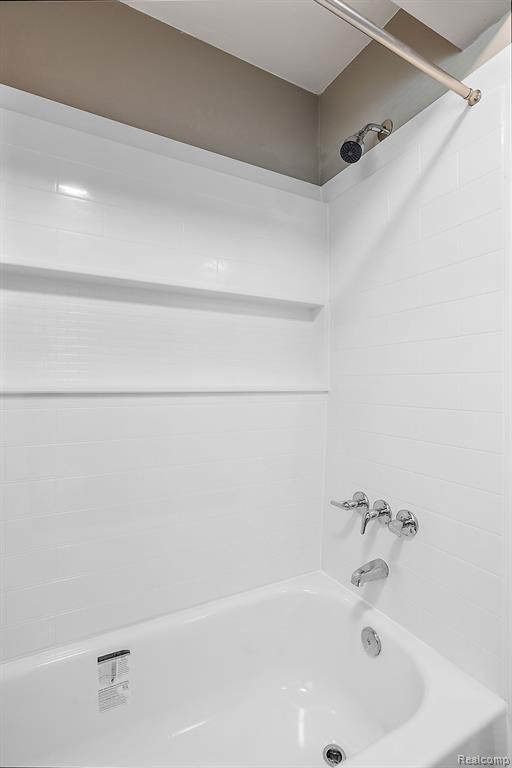 2910 Walbridge Road Rochester Hills, MI 48307 - Photo 19 of 38