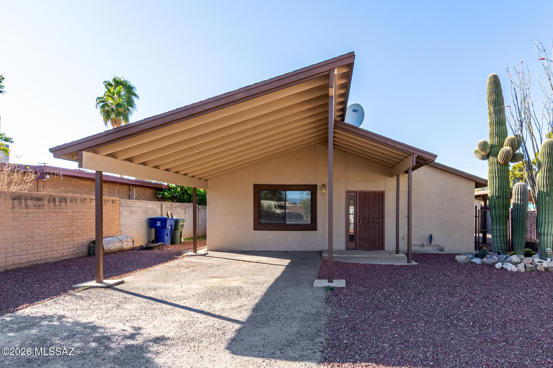 548 South Country Club Road Tucson, AZ 85716 - Photo 1 of 26