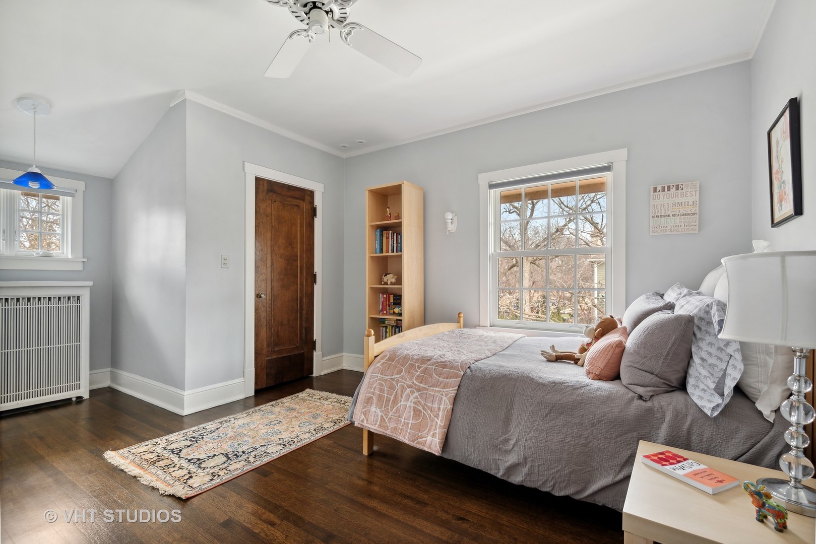 1601 Central Avenue Wilmette, IL 60091 - Photo 20 of 32 a bedroom with a bed and a window