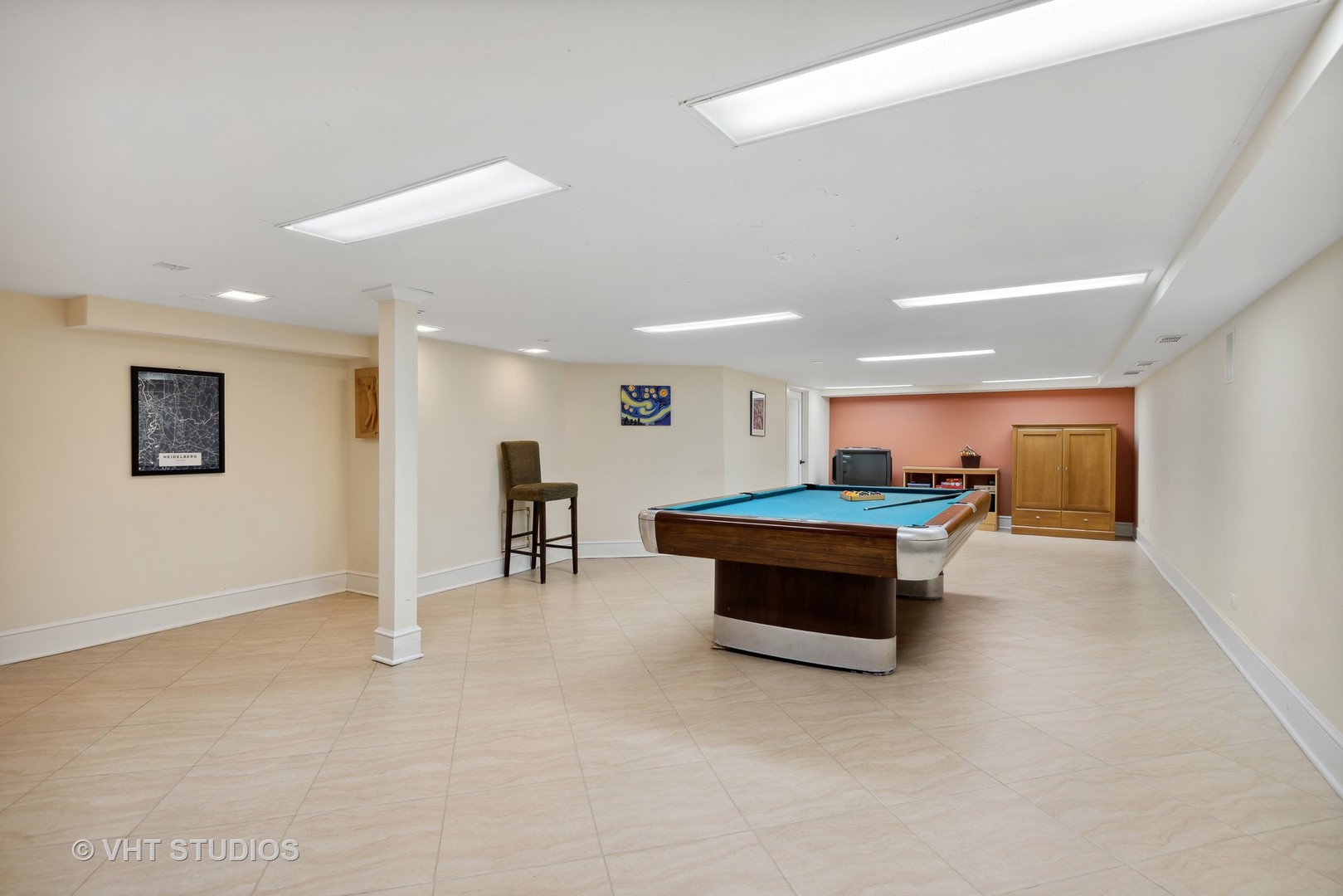 1601 Central Avenue Wilmette, IL 60091 - Photo 24 of 32 a room with pool table and furniture