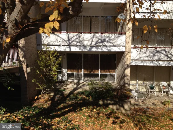 $2,150 | 7547 Spring Lake Drive, Unit 7547B, Bethesda, MD 20817
