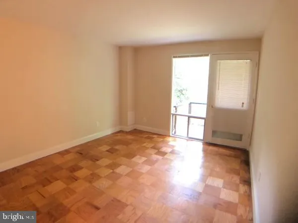 $2,150 | 7547 Spring Lake Drive, Unit 7547B, Bethesda, MD 20817