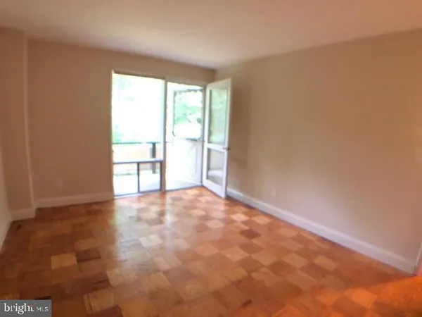 $2,150 | 7547 Spring Lake Drive, Unit 7547B, Bethesda, MD 20817