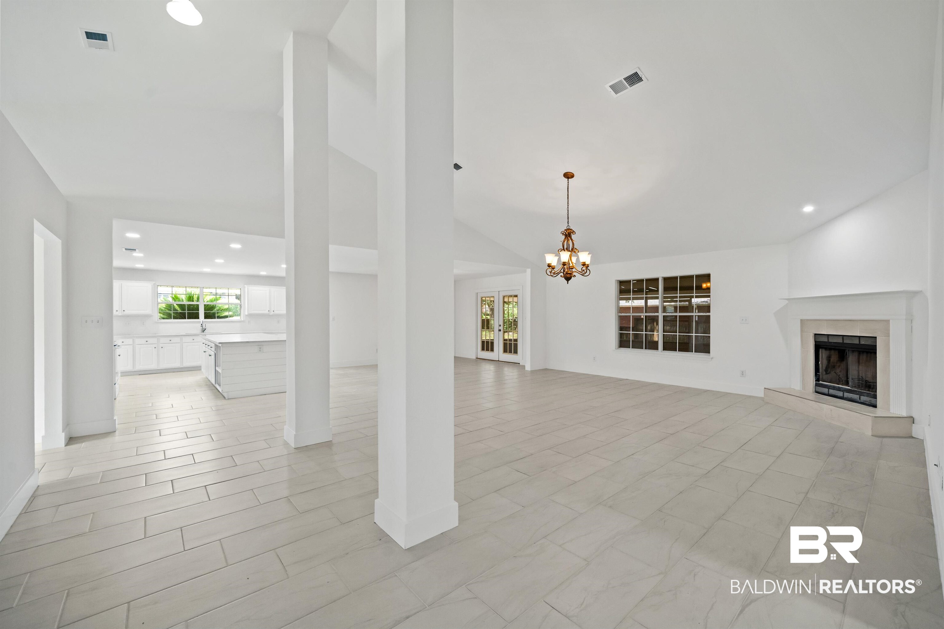 16362 Hamlet Lane Foley, AL 36535 - Photo 9 of 46 Living area