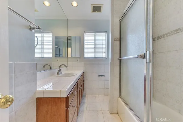 $4,500 | 20430 Lanark Street, Winnetka, CA 91306