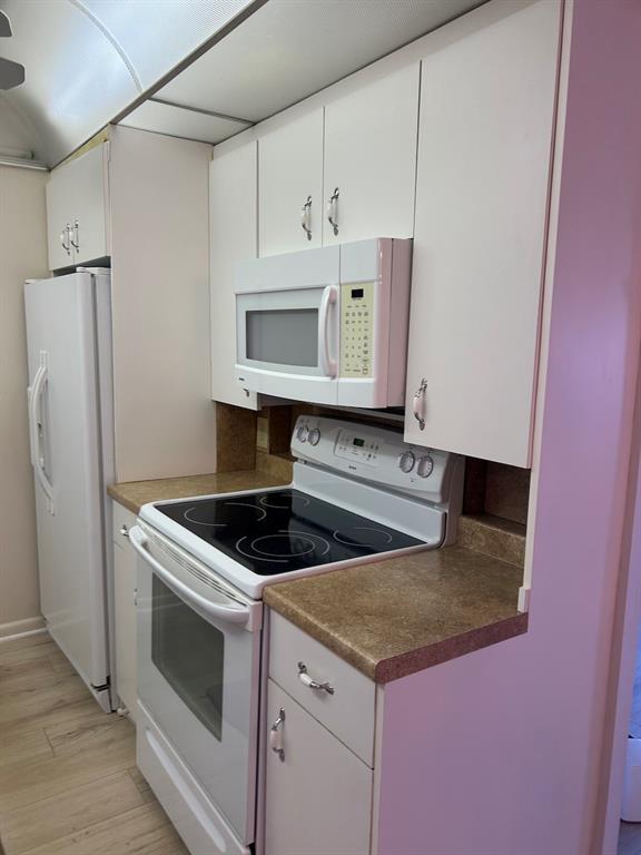 4087 Cornwall East, Unit 4087 Boca Raton, FL 33434 - Photo 7 of 11