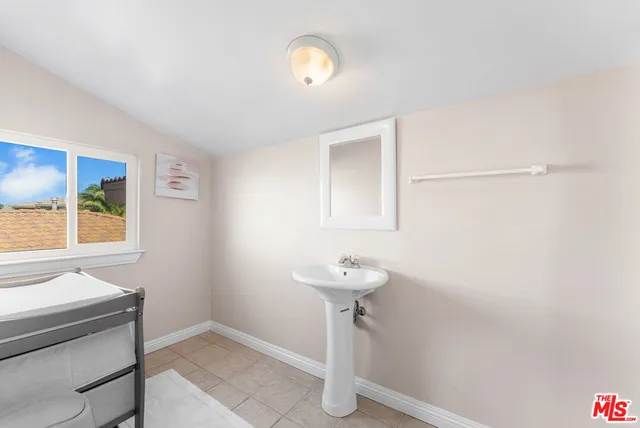 $3,000 | 18032 Mariner Drive, Victorville, CA 92395