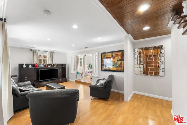 $3,000 | 18032 Mariner Drive, Victorville, CA 92395