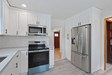 $239,900 | 6212 North 106th Street, Milwaukee, WI 53225