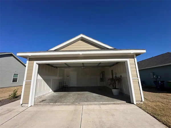 $1,950 | 11906 Hermosa Lane, Rhome, TX 76078