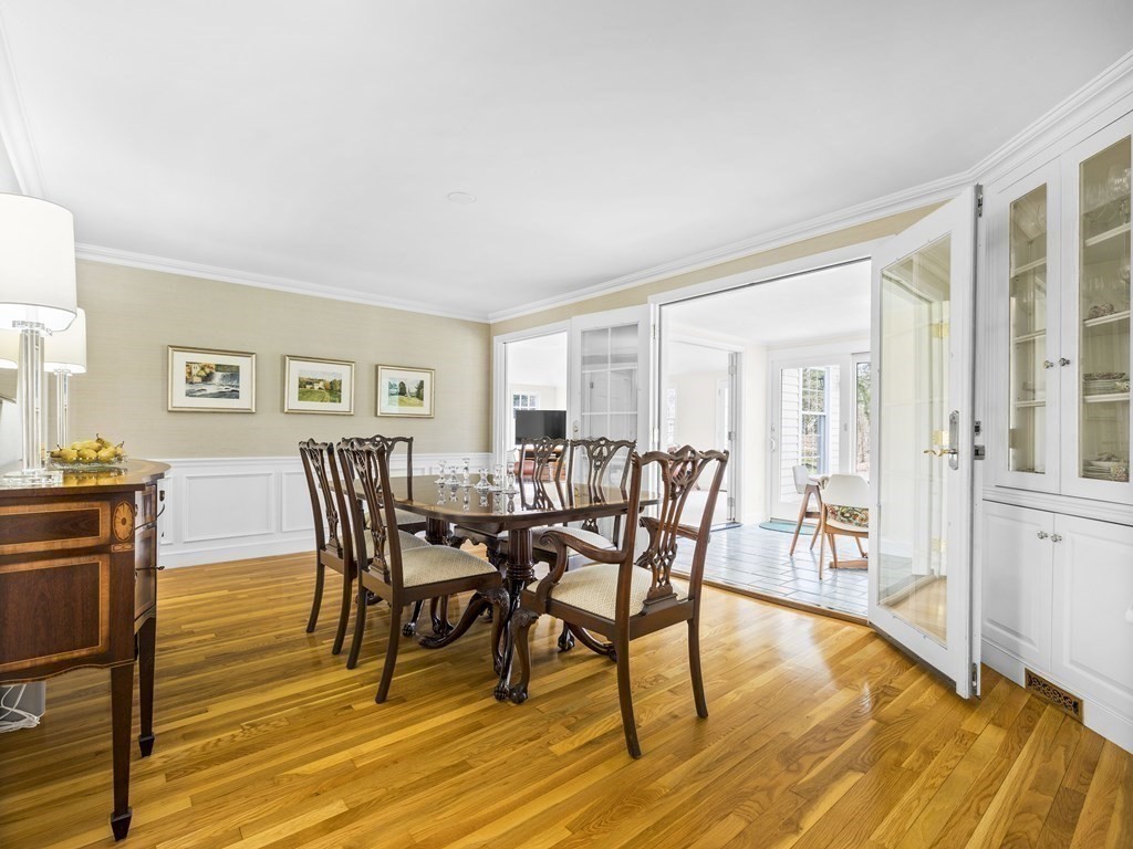 15 Norwich Road Wellesley, MA 02481 - Photo 5 of 23