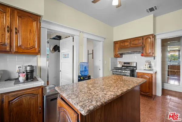 $1,350,000 | 1558 North Kenmore Avenue, Los Angeles, CA 90027