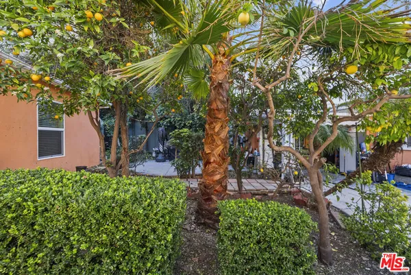 $1,350,000 | 1558 North Kenmore Avenue, Los Angeles, CA 90027
