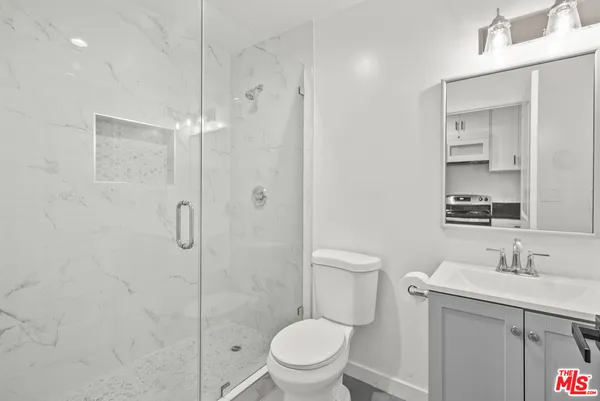 $1,350,000 | 1558 North Kenmore Avenue, Los Angeles, CA 90027