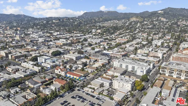$1,350,000 | 1558 North Kenmore Avenue, Los Angeles, CA 90027