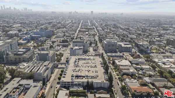 $1,350,000 | 1558 North Kenmore Avenue, Los Angeles, CA 90027