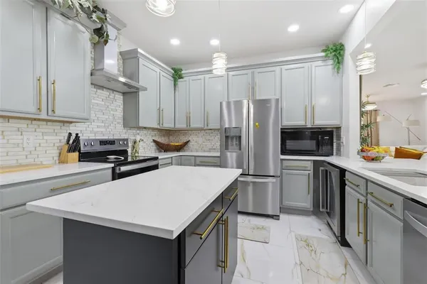 $985,000 | 1026 West Beresford Road, DeLand, FL 32720