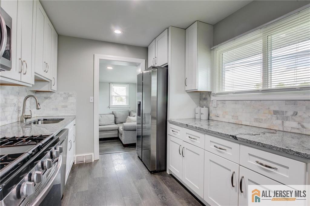 509 New Durham Road Piscataway, NJ 08854 - Photo 12 of 26