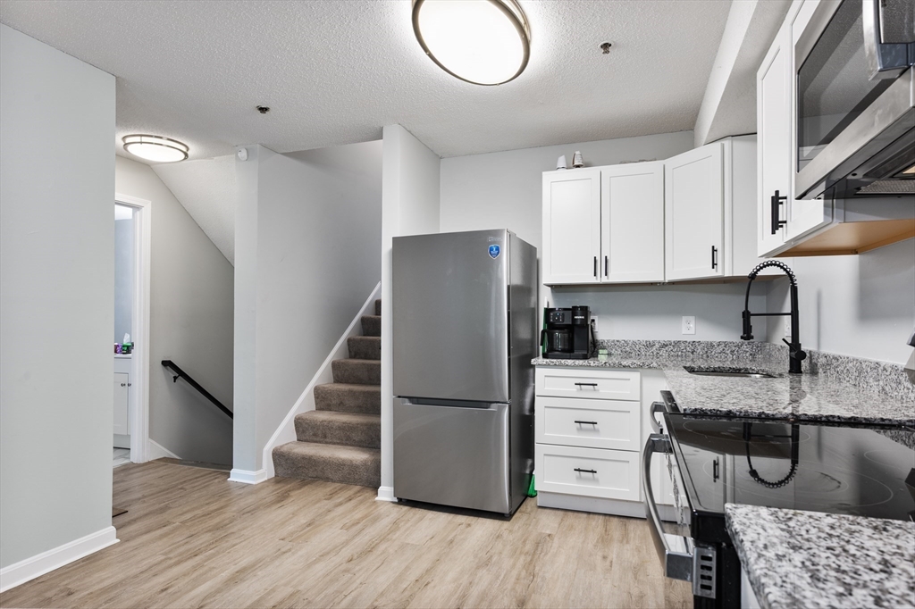 4 Duck Pond Road, Unit 211 Beverly, MA 01915 - Photo 1 of 26 Gallery Image 1
