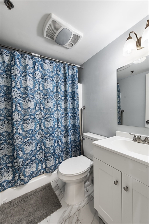4 Duck Pond Road, Unit 211 Beverly, MA 01915 - Photo 13 of 26 Gallery Image 13