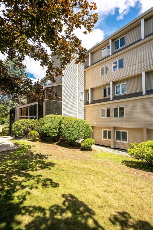 4 Duck Pond Road, Unit 211 Beverly, MA 01915 - Photo 24 of 26 Gallery Image 24