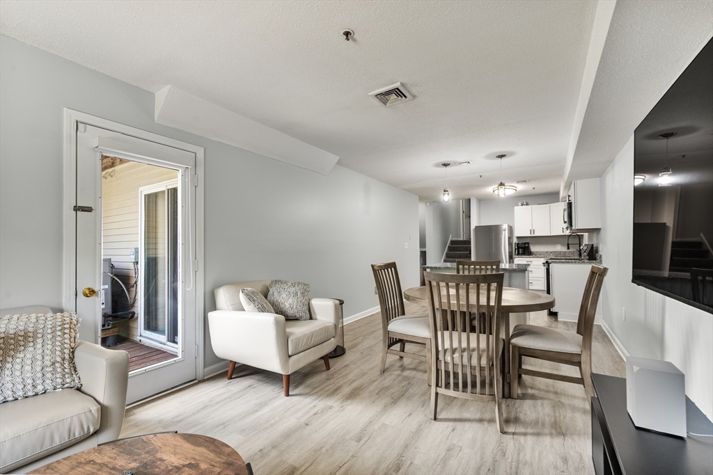 4 Duck Pond Road, Unit 211 Beverly, MA 01915 - Photo 4 of 26 Gallery Image 4