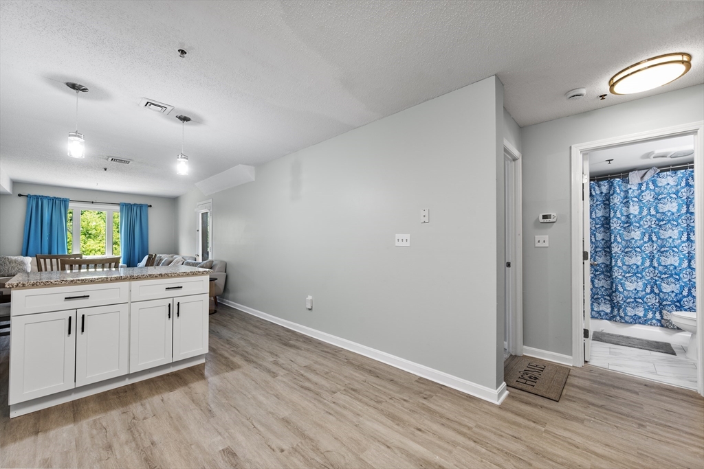 4 Duck Pond Road, Unit 211 Beverly, MA 01915 - Photo 9 of 26 Gallery Image 9