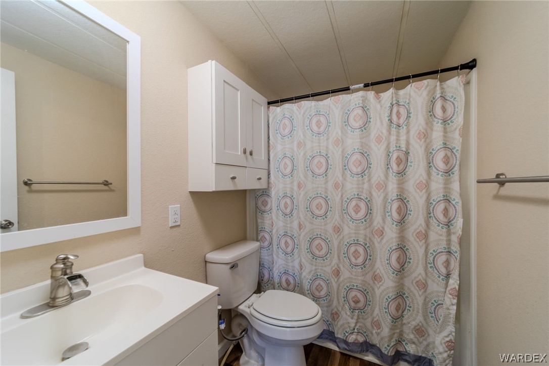 1644 Palma Road Bullhead City, AZ 86442 - Photo 25 of 56 Bathroom