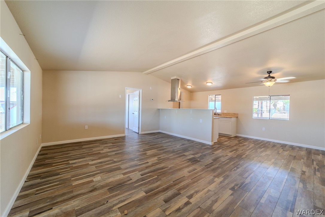 1644 Palma Road Bullhead City, AZ 86442 - Photo 4 of 56 Living Room