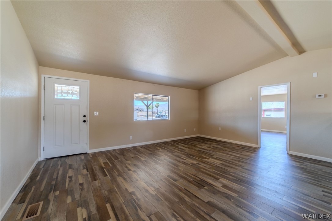1644 Palma Road Bullhead City, AZ 86442 - Photo 6 of 56 Living Room