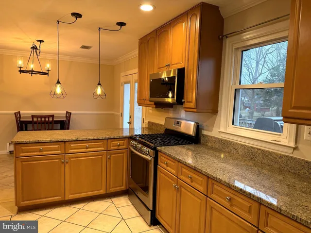 $584,900 | 7713 Huron Drive, Gainesville, VA 20155