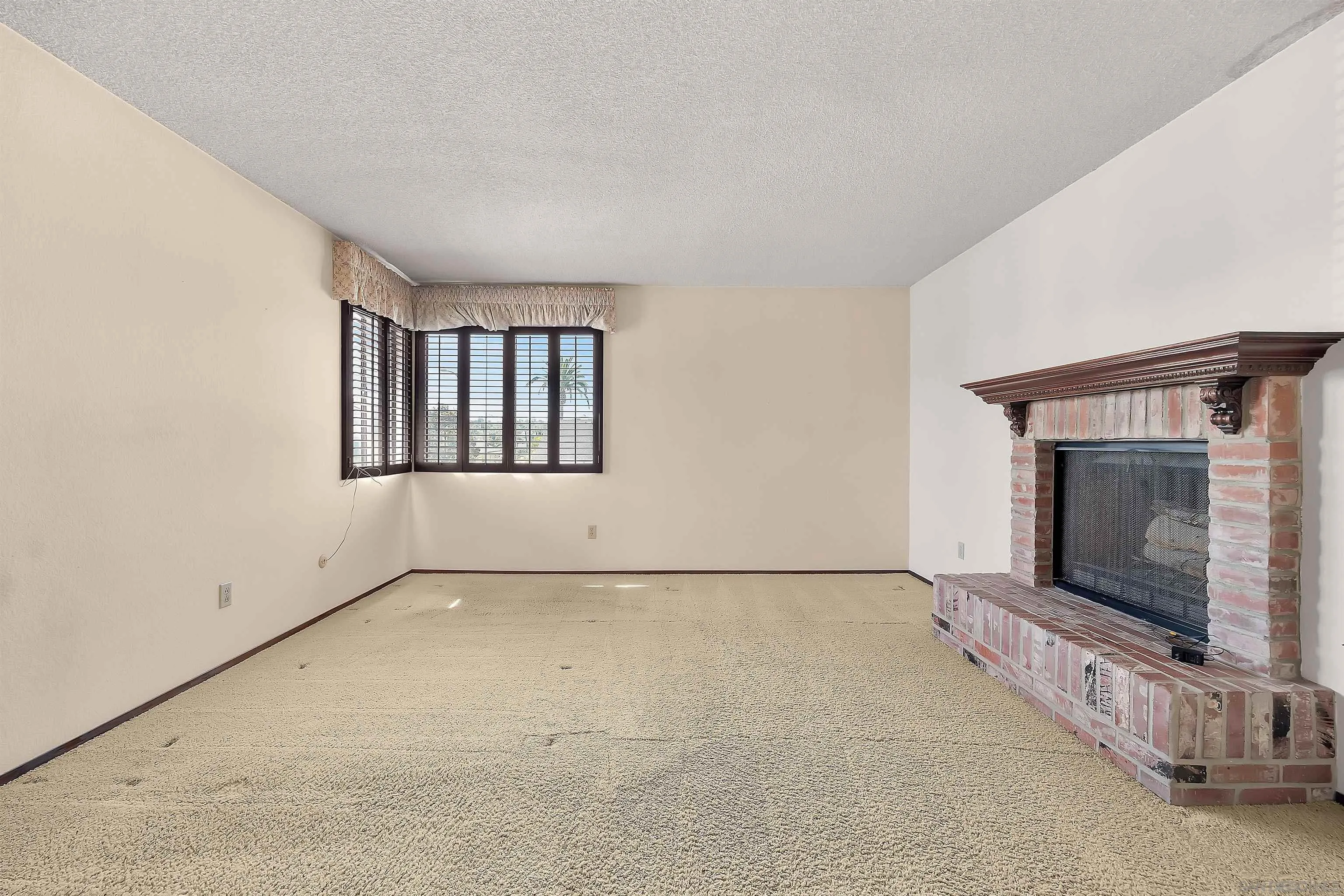 3577 Newland Road Oceanside, CA 92056 - Photo 14 of 26 Primary Bedroom