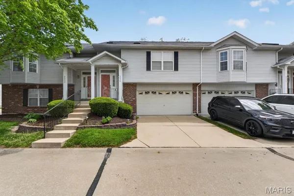 $250,000 | 2028 Belltower Drive, St. Peters, MO 63376