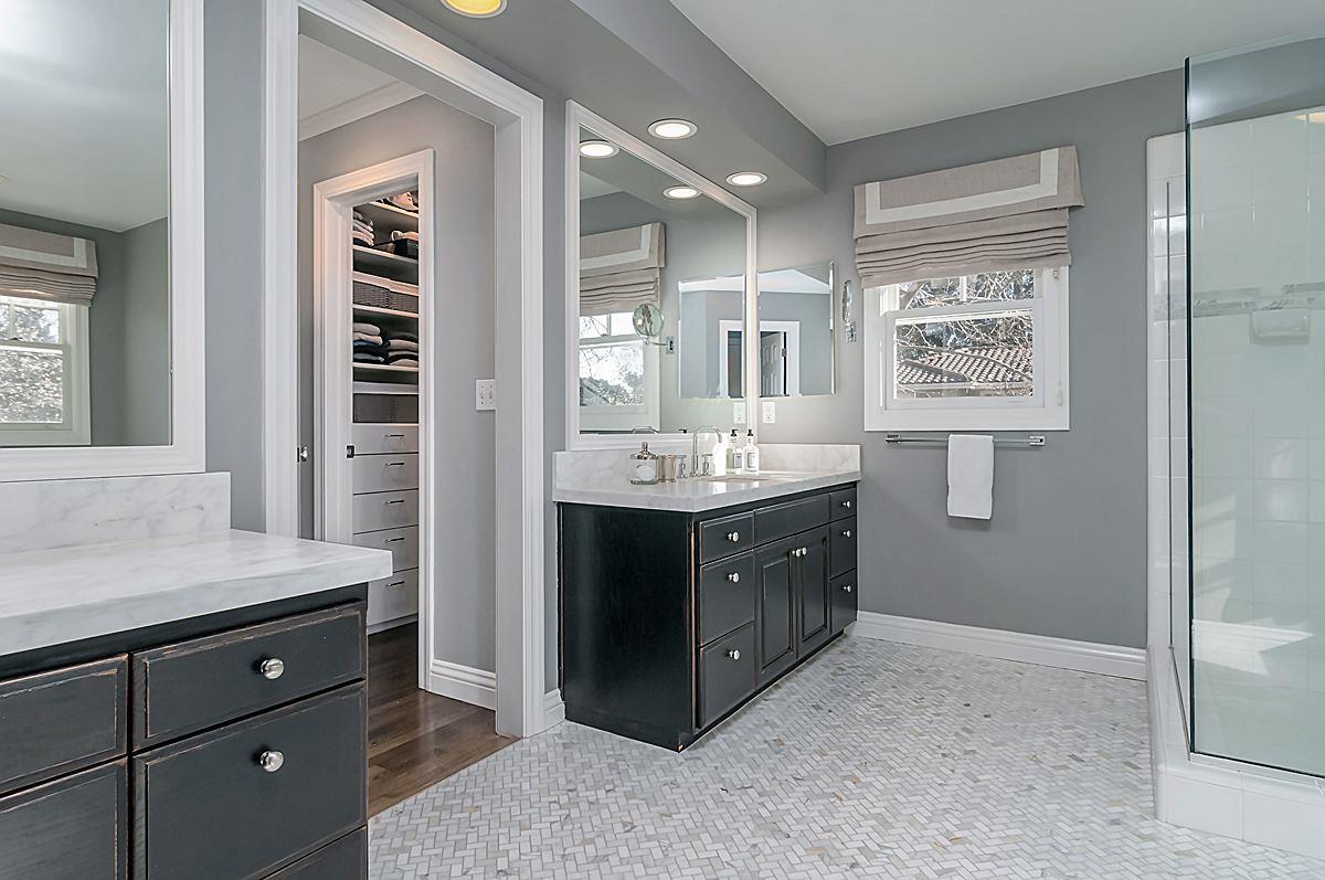 2 Brady Place Menlo Park, CA 94025 - Photo 25 of 33 a spacious bathroom with a sink double vanity and a mirror