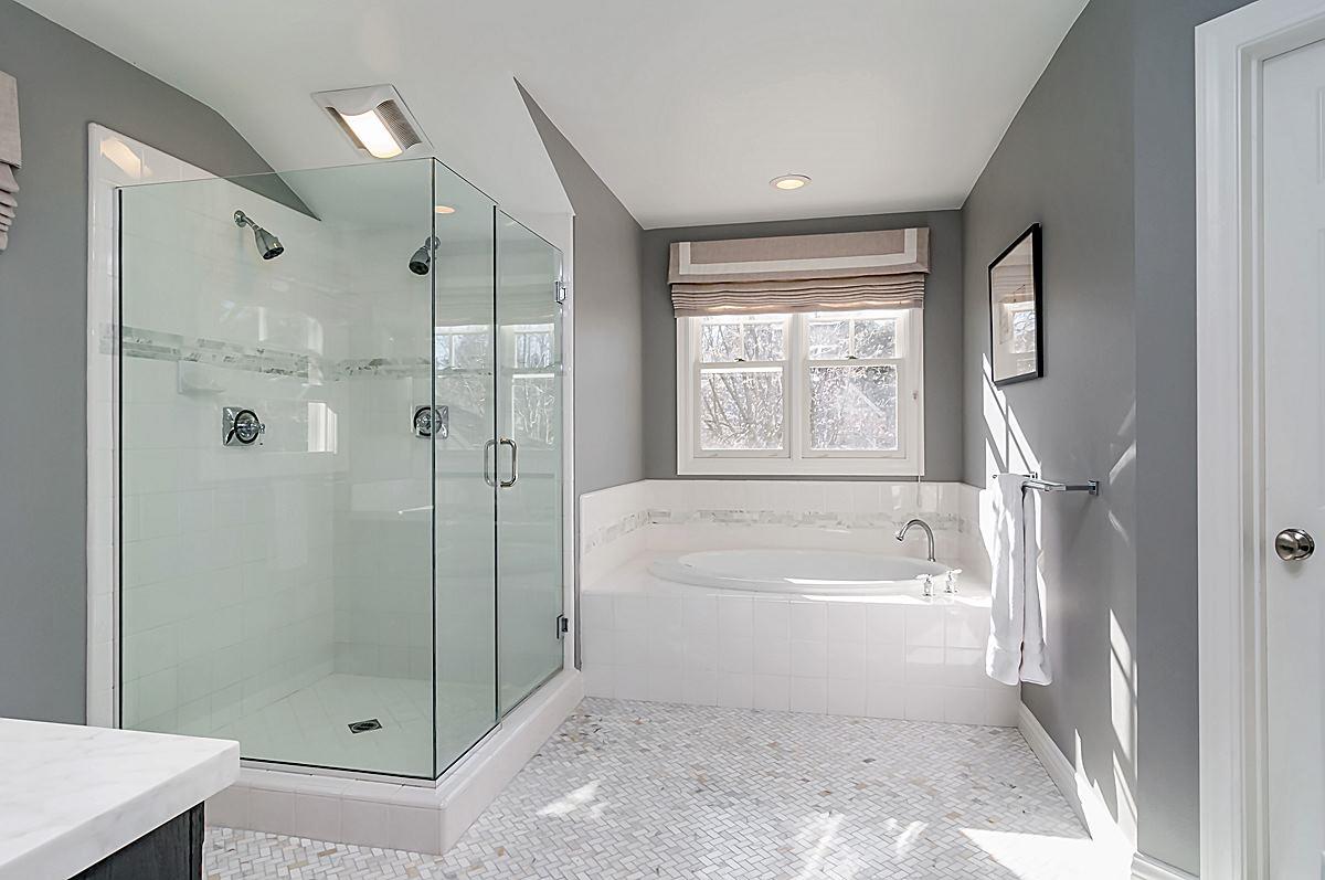 2 Brady Place Menlo Park, CA 94025 - Photo 26 of 33 a bathroom with a bathtub a shower and a sink