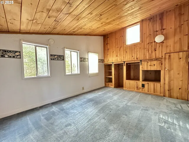$305,000 | 424 Douglas Fir, Goldendale, WA 98620