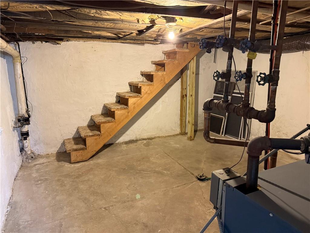 243 South Sycamore Street Mount Pleasant, PA 15666 - Photo 21 of 27 a view of entryway