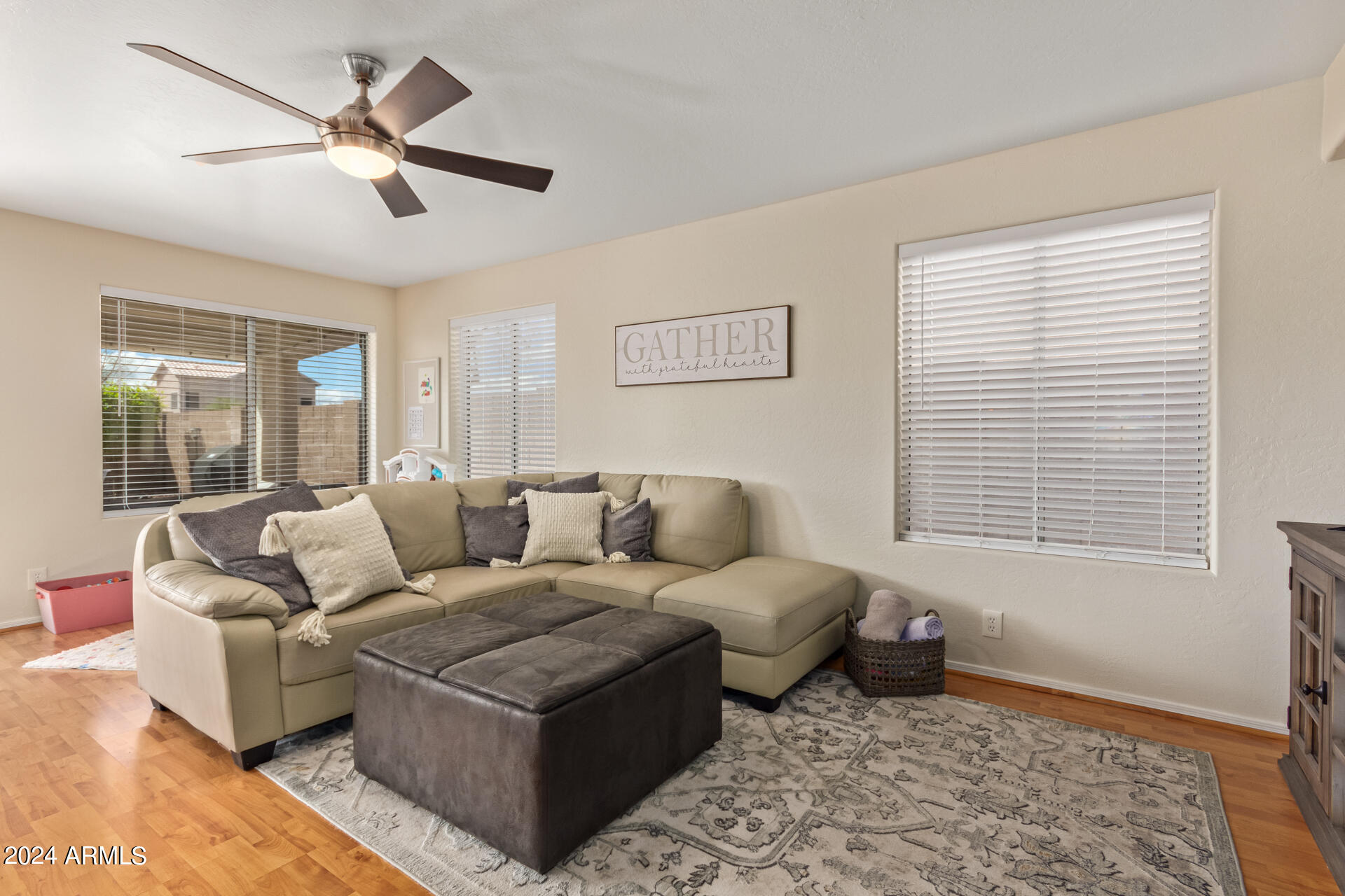 4245 East Raven Road Phoenix, AZ 85044 - Photo 13 of 37 10-Raven