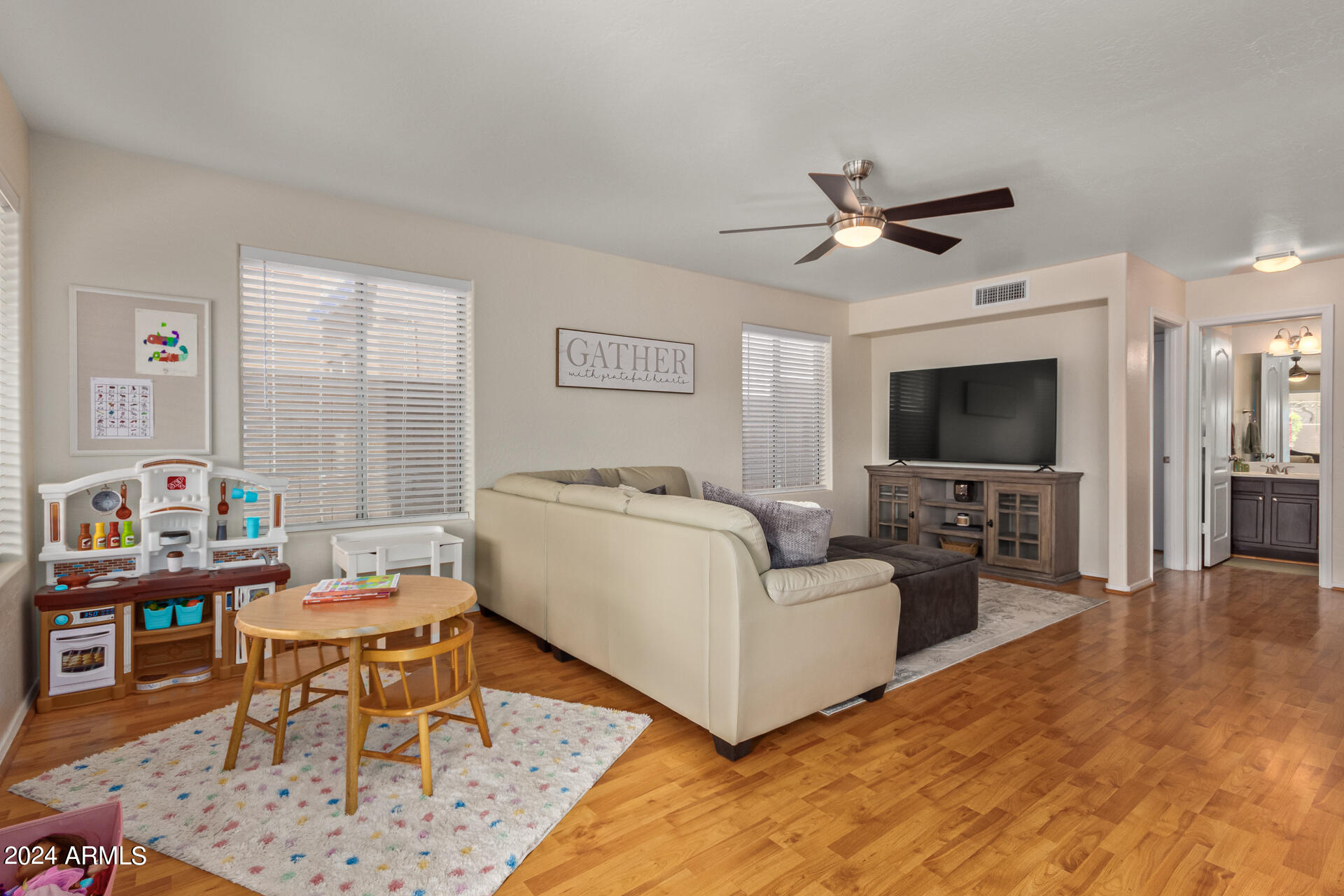 4245 East Raven Road Phoenix, AZ 85044 - Photo 14 of 37 11-Raven