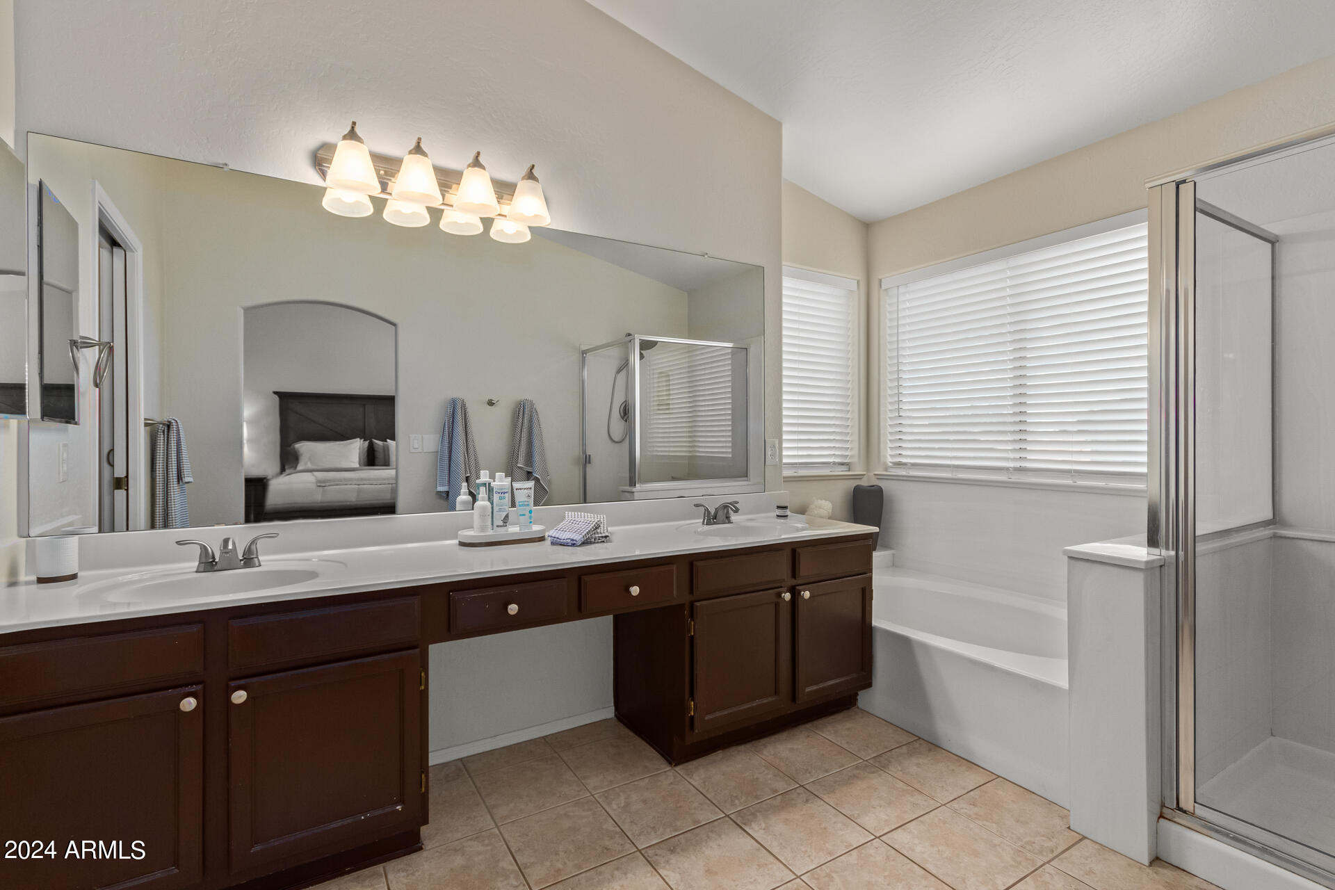 4245 East Raven Road Phoenix, AZ 85044 - Photo 19 of 37 27-Raven