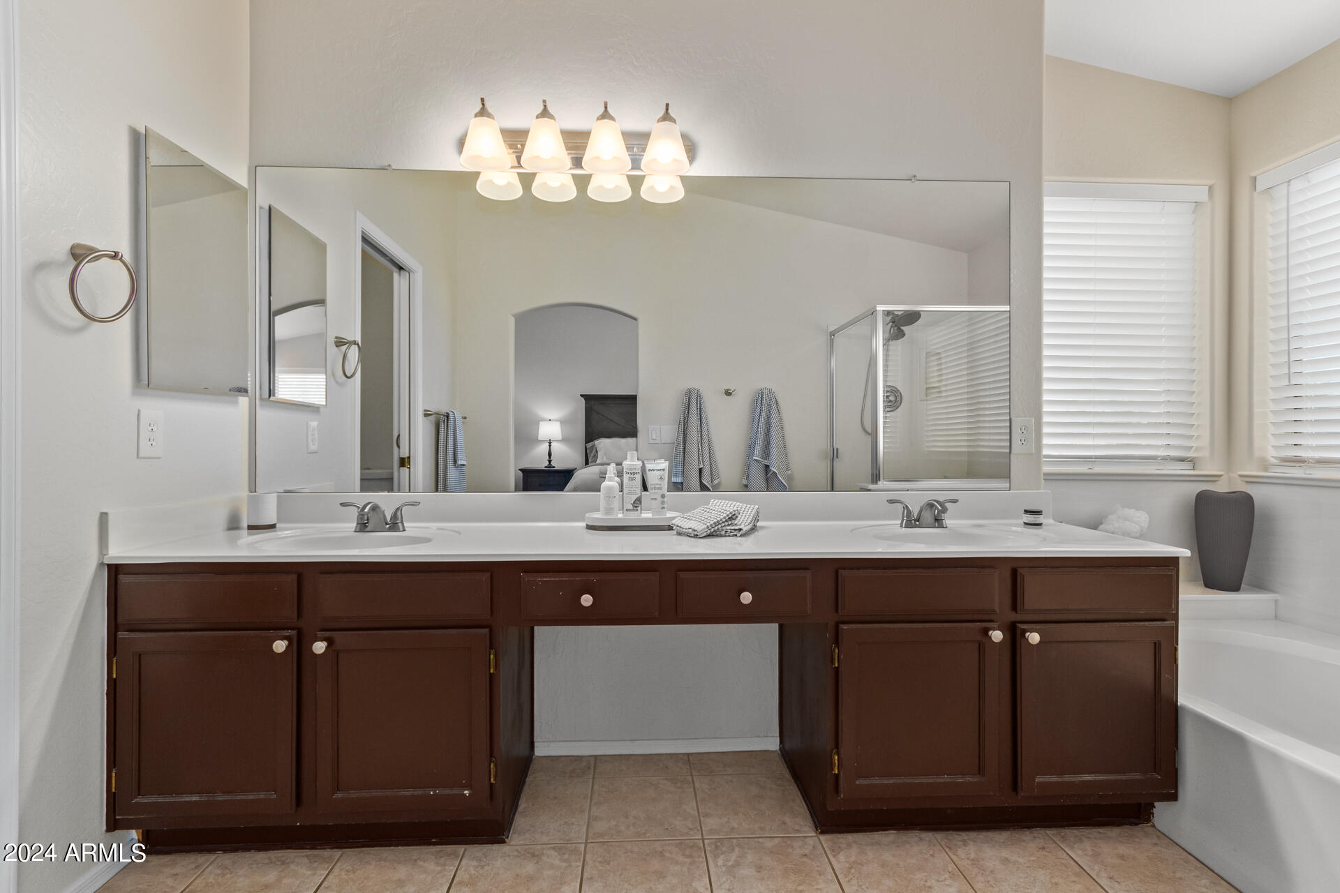 4245 East Raven Road Phoenix, AZ 85044 - Photo 21 of 37 29-Raven