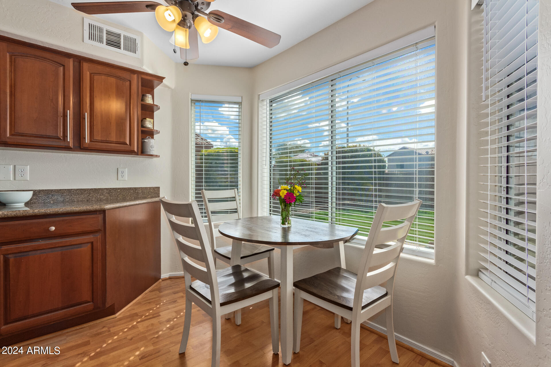 4245 East Raven Road Phoenix, AZ 85044 - Photo 10 of 37 17-Raven